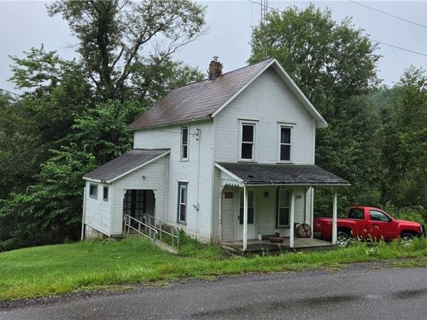 6448 Lindentree Road NE, Mineral City, OH 44656