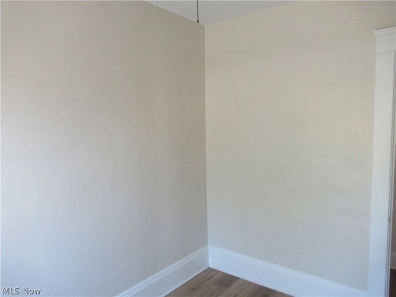 1518 Ridgewood Avenue, Unit Upstairs, Lakewood, OH 44107 Photo 4