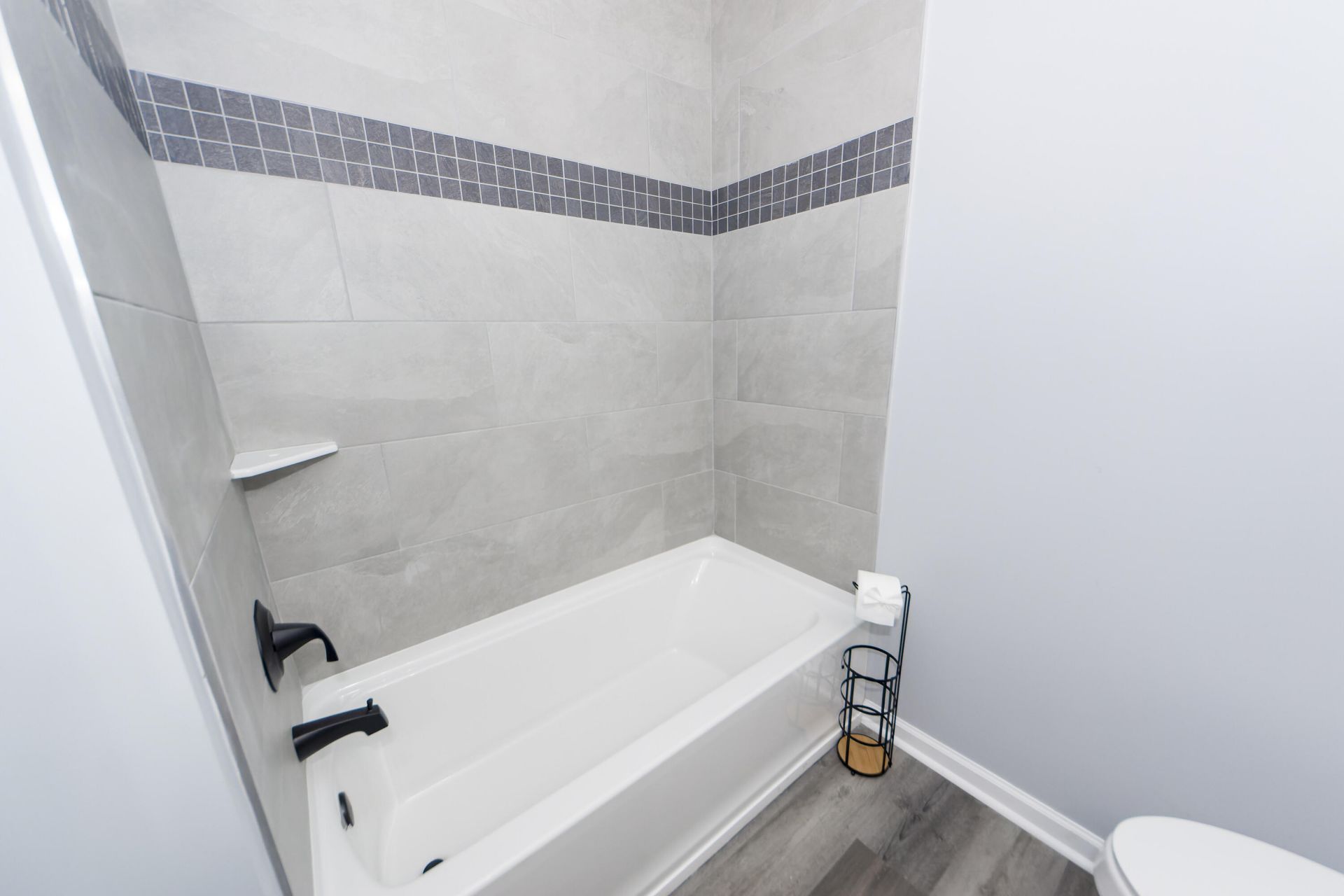 835 Prince John Drive Photo 17