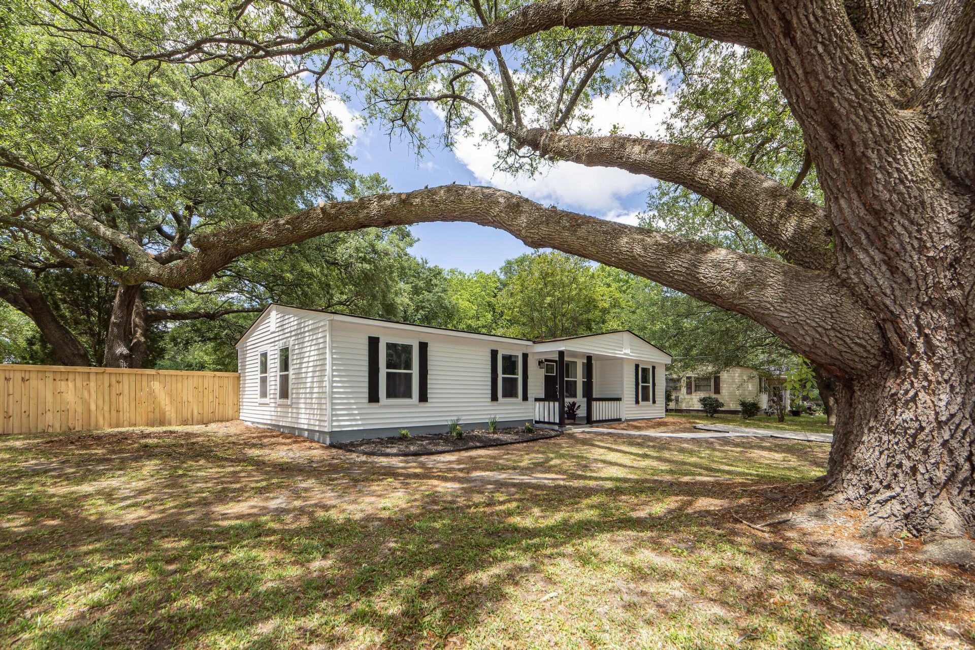 835 Prince John Drive Photo 25