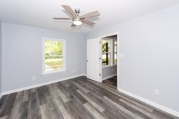 835 Prince John Drive photo 4