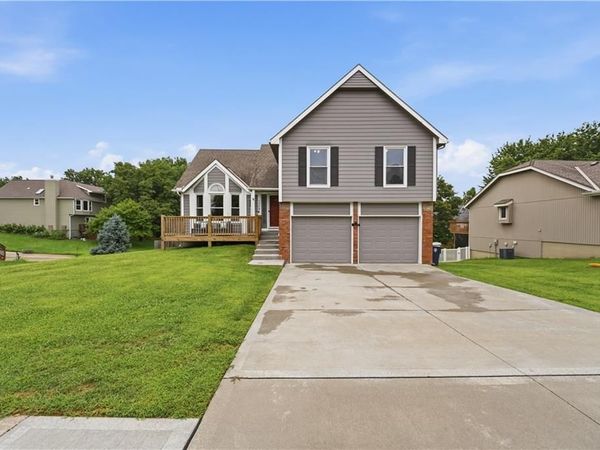 1309 NE Chowning Drive, Kansas City, MO 64155