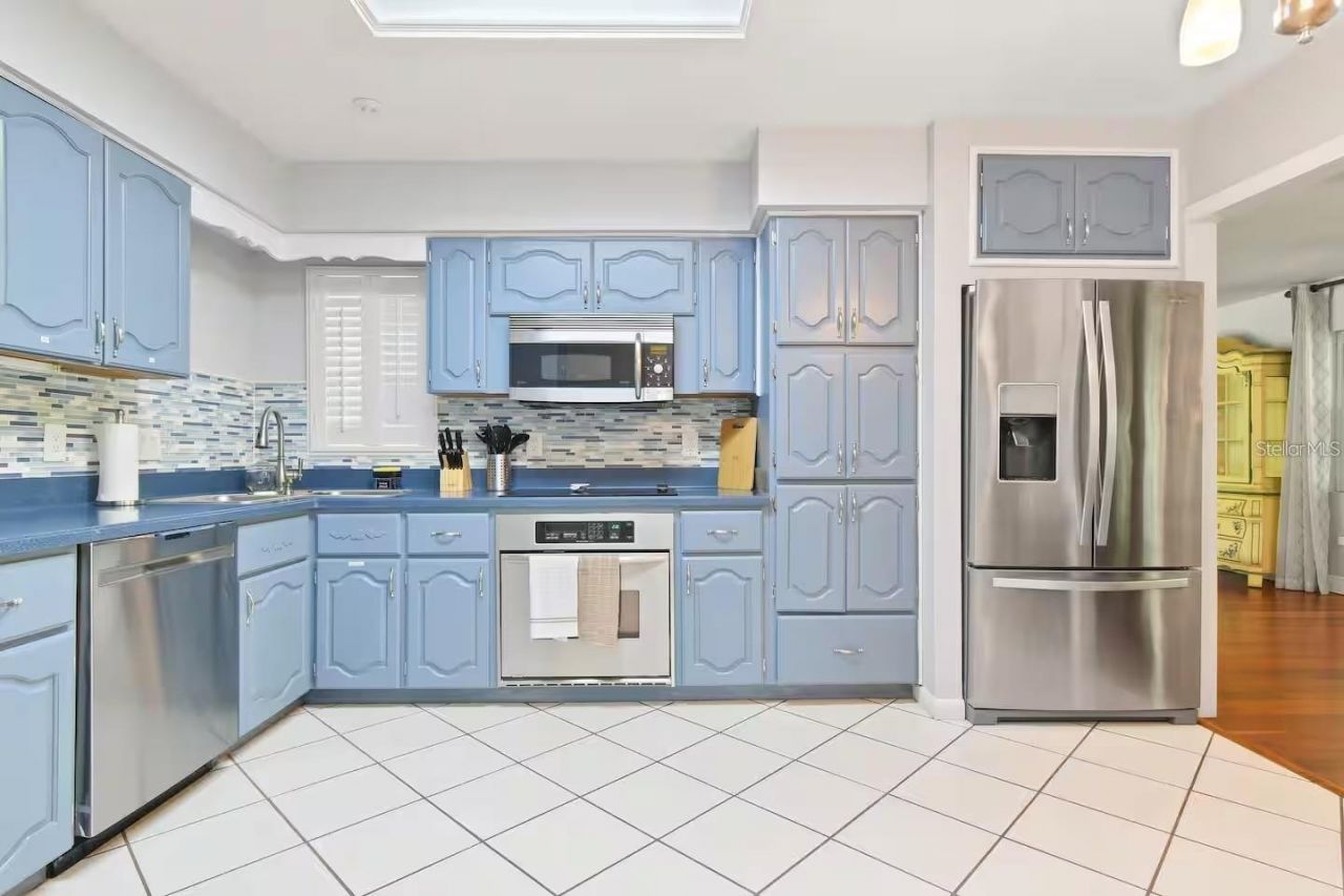 2102 W Kyra Drive , Tampa, FL 33612 Photo