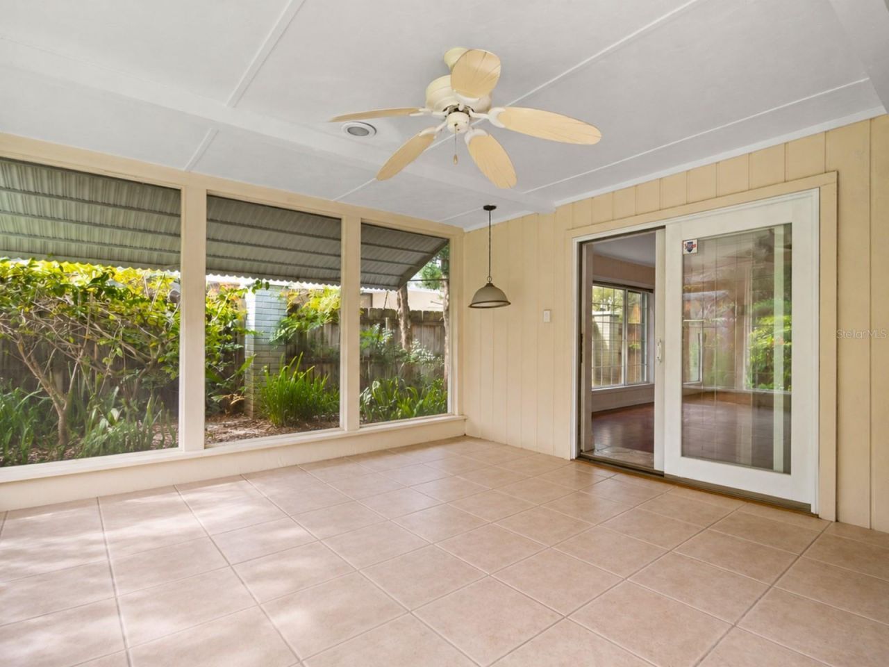 2102 W Kyra Drive , Tampa, FL 33612 Photo