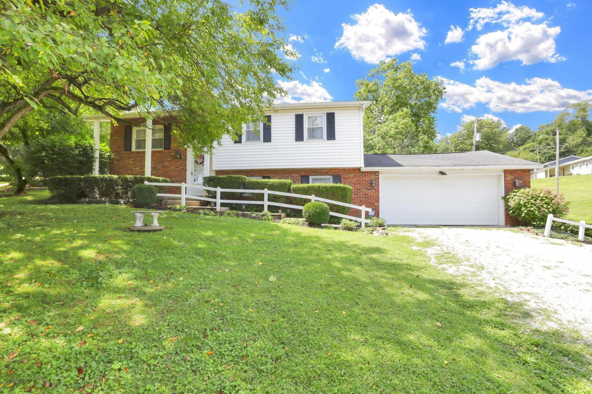 1935 Old Logan Road Se, Lancaster, OH 43130 Main Photo