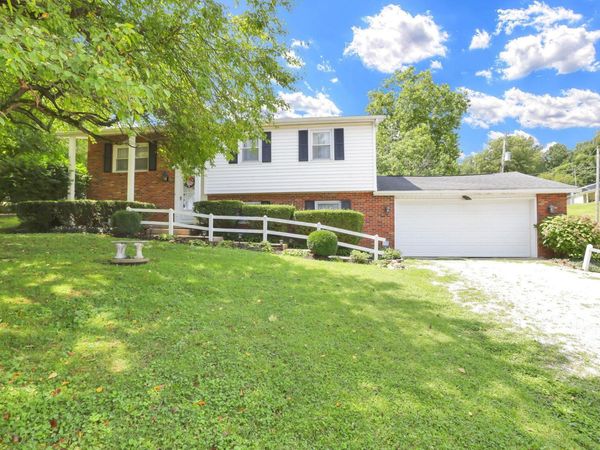 1935 Old Logan Road SE, Lancaster, OH 43130