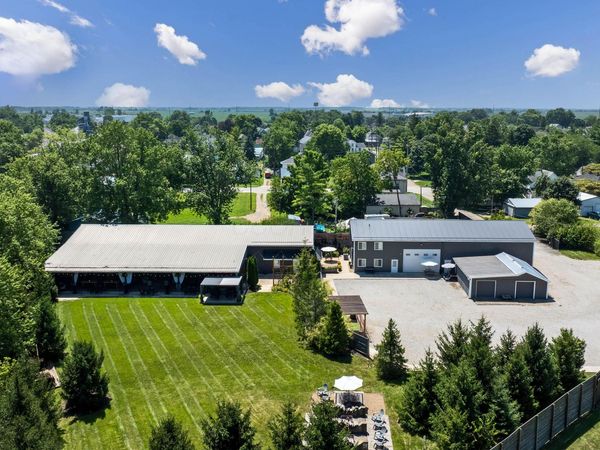 8 E 3rd Avenue, Mount Sterling, OH 43143