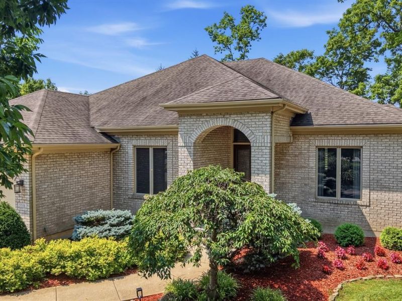 5518 Grand Legacy Drive, Hamilton Township, OH 45039 Photo 2