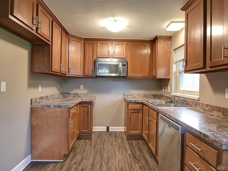 605 Wedgewood Avenue, Kettering, OH 45429 Photo 10
