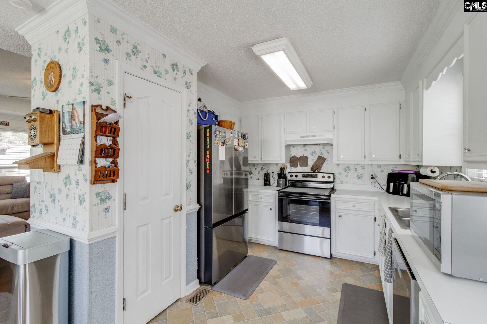 248 Mossborough Drive Photo 12