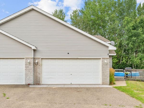 6 Nina Court SW, Isanti, MN 55040