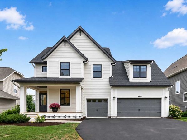 9960 Arrowwood Trail, Woodbury, MN 55129