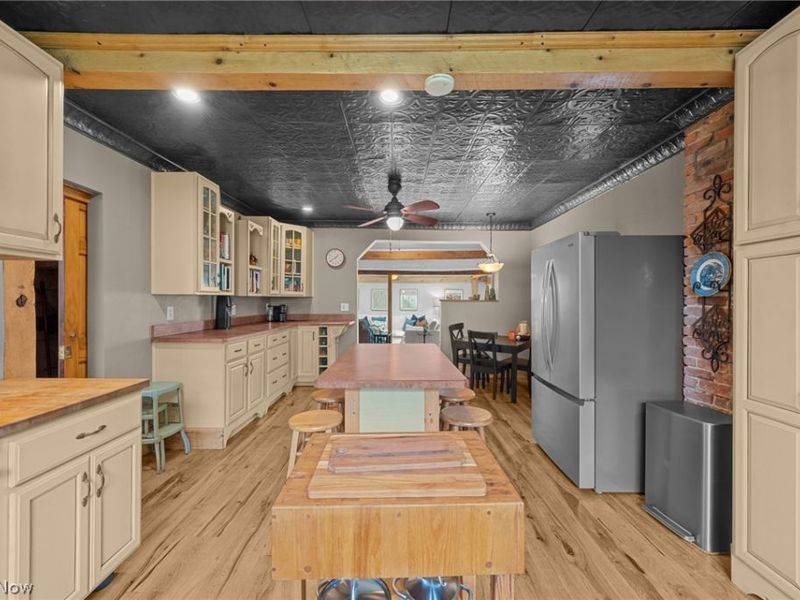 3216 Chatham Avenue, Cleveland, OH 44113 Photo 14