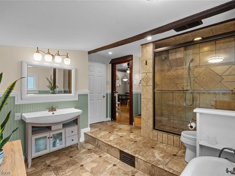 3216 Chatham Avenue, Cleveland, OH 44113 Photo 26