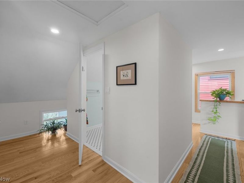 3216 Chatham Avenue, Cleveland, OH 44113 Photo 28