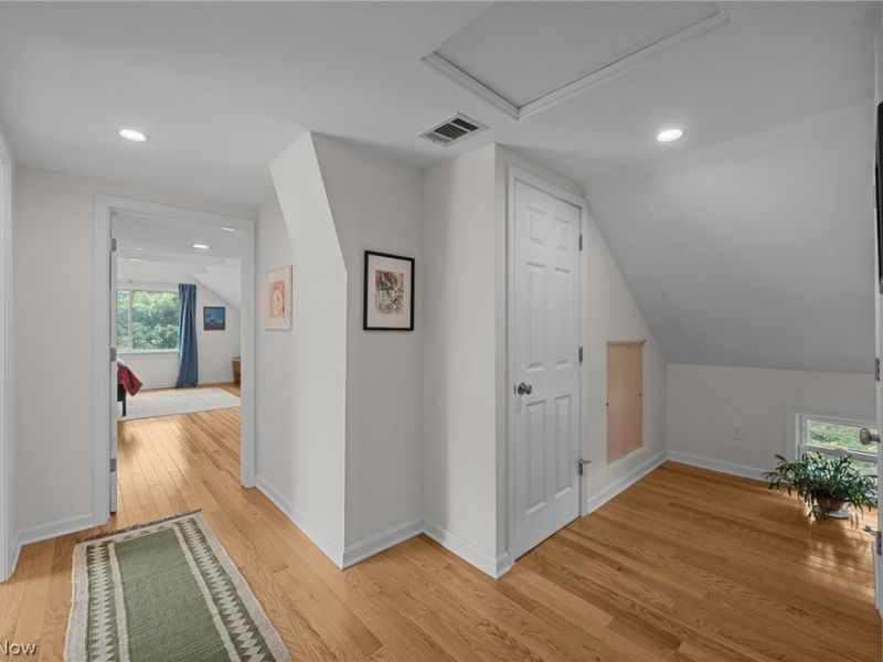 3216 Chatham Avenue, Cleveland, OH 44113 Photo 35