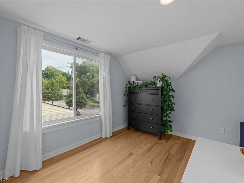 3216 Chatham Avenue, Cleveland, OH 44113 Photo 38