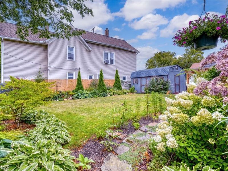 3216 Chatham Avenue, Cleveland, OH 44113 Photo 4