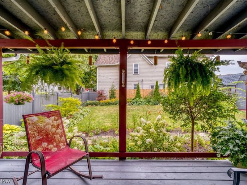 3216 Chatham Avenue, Cleveland, OH 44113 Photo 6