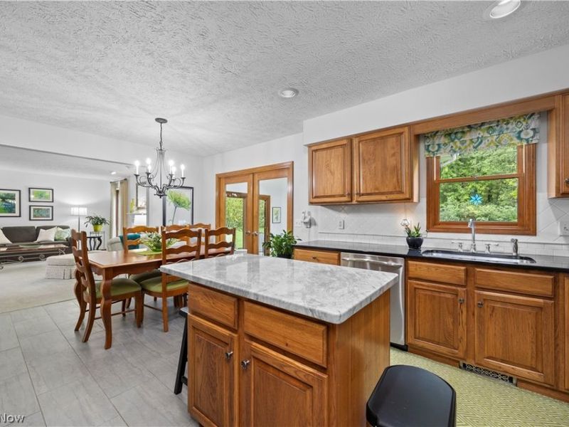 7012 Morning Dove Lane, Olmsted Township, OH 44138 Photo 13