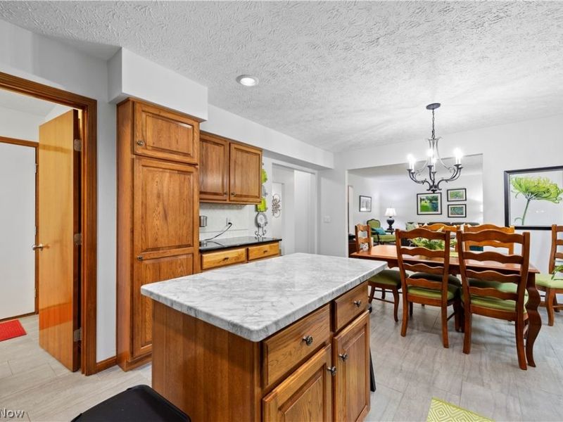 7012 Morning Dove Lane, Olmsted Township, OH 44138 Photo 14