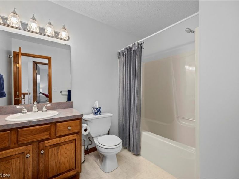 7012 Morning Dove Lane, Olmsted Township, OH 44138 Photo 24