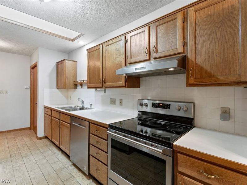 1530 Rhine River Road NW, Uniontown, OH 44685 Photo 11