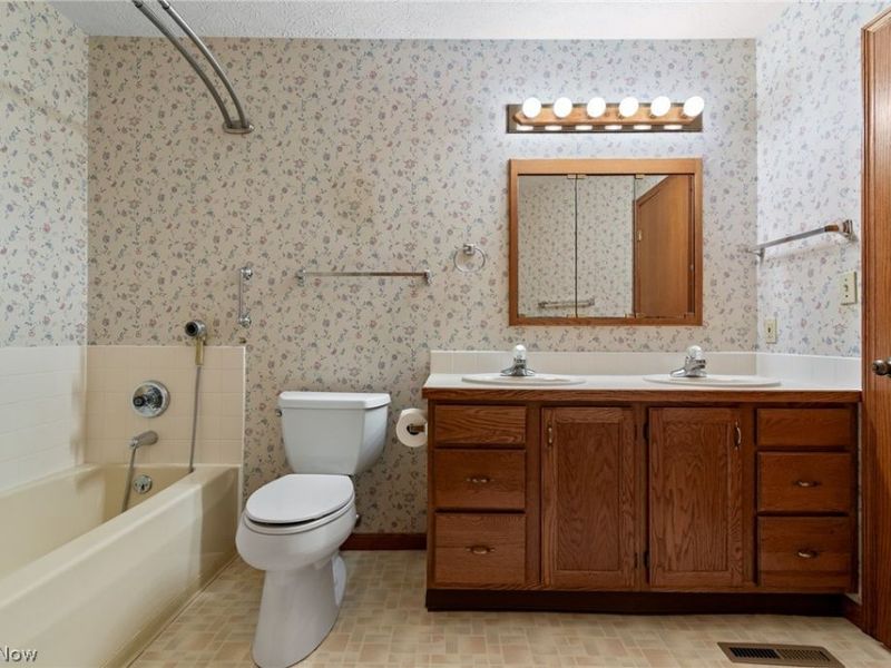 1530 Rhine River Road NW, Uniontown, OH 44685 Photo 17