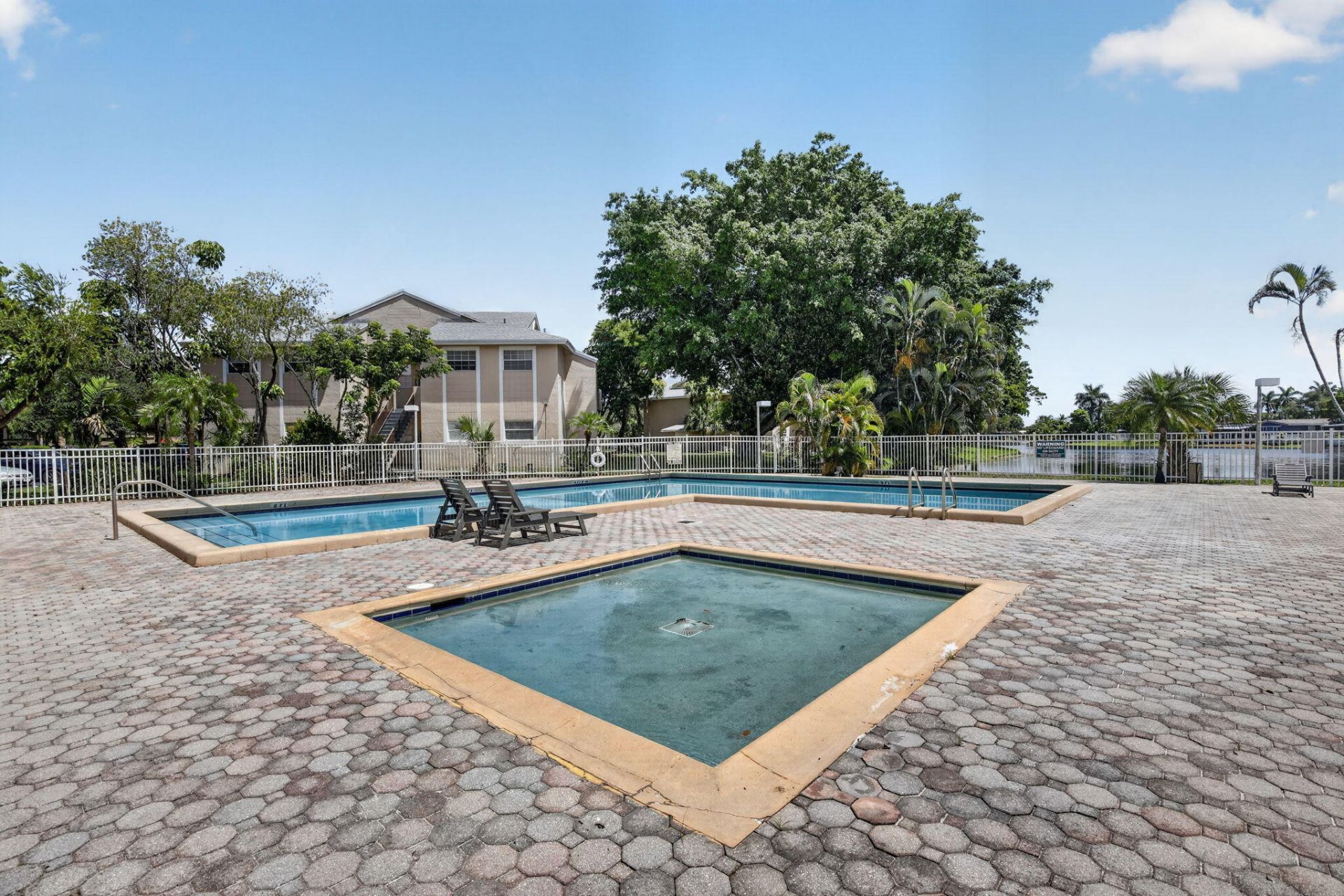 2361 NW 96th Terrace, Unit 18K, Pembroke Pines, FL 33024 Photo