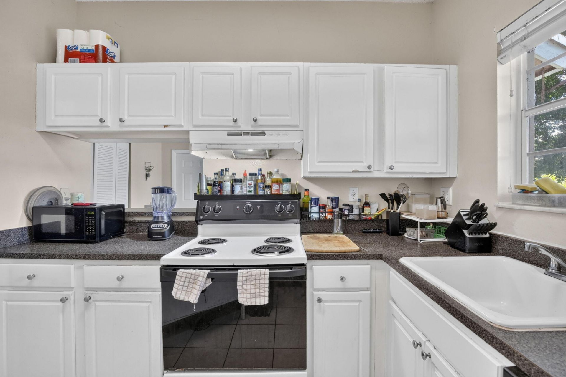 2361 NW 96th Terrace, Unit 18K, Pembroke Pines, FL 33024 Photo