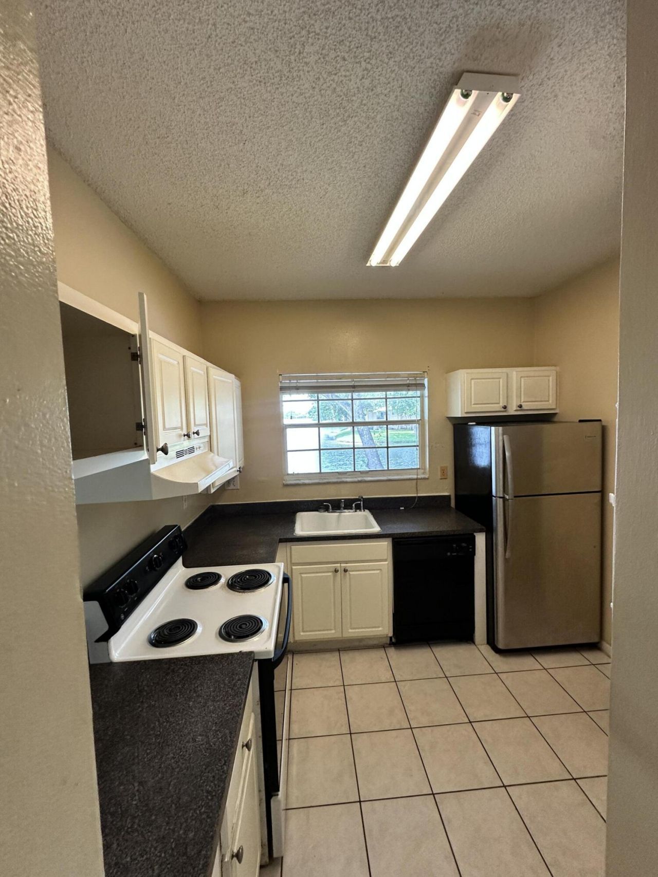 2361 NW 96th Terrace, Unit 18K, Pembroke Pines, FL 33024 Photo