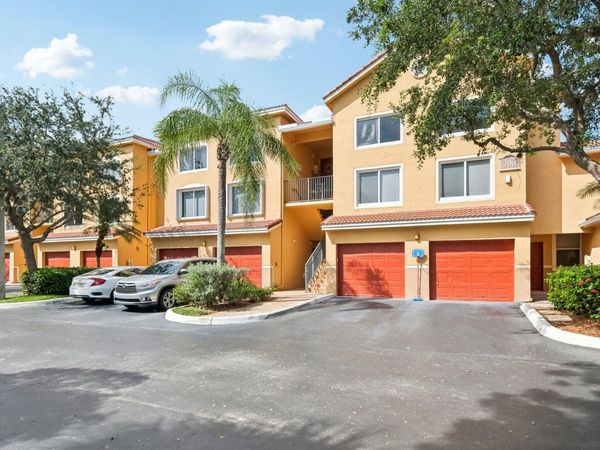 300 Scotia Drive, Unit 304, Hypoluxo, FL 33462