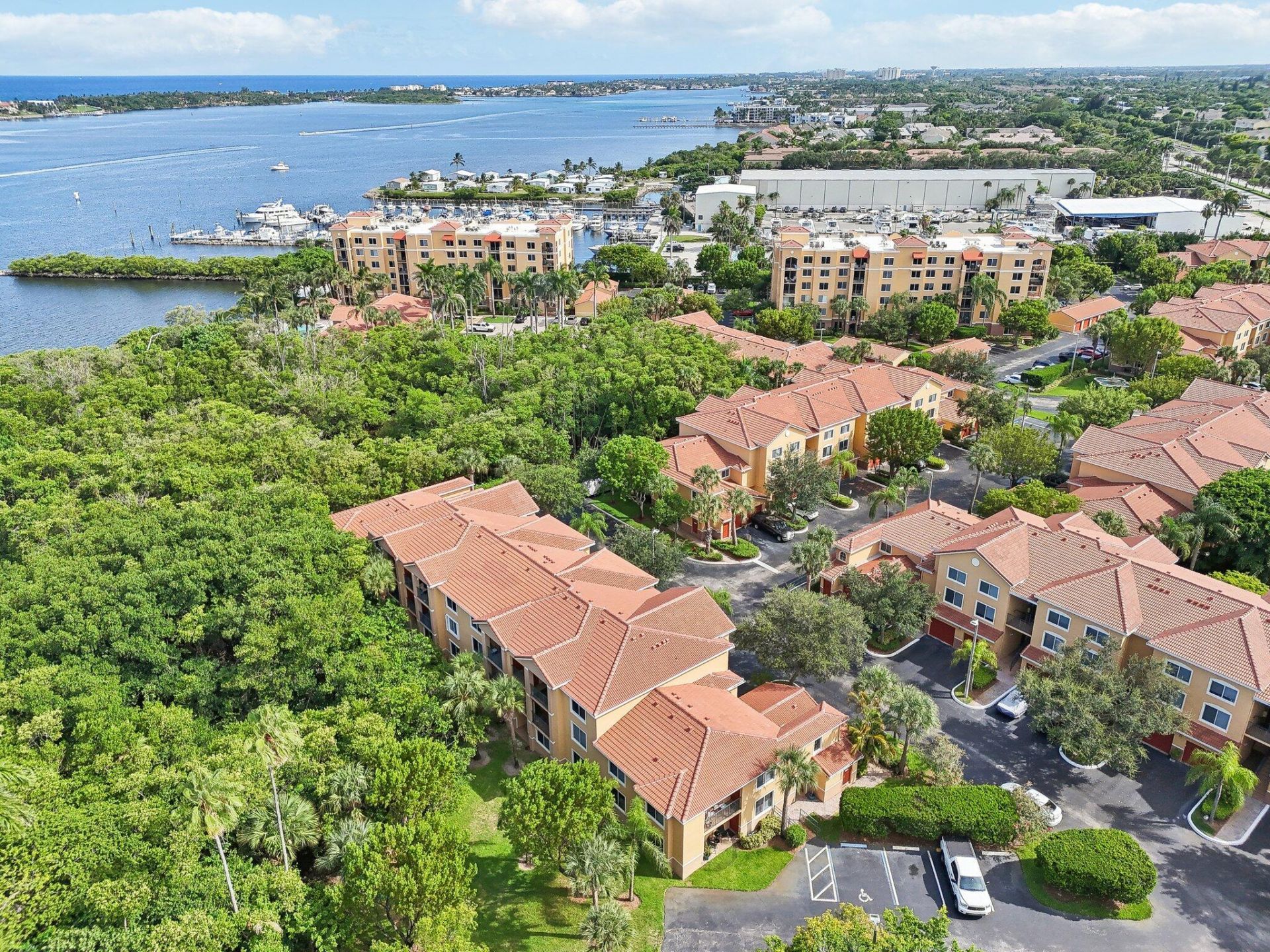 300 Scotia Drive, Unit 304, Hypoluxo, FL 33462 Photo