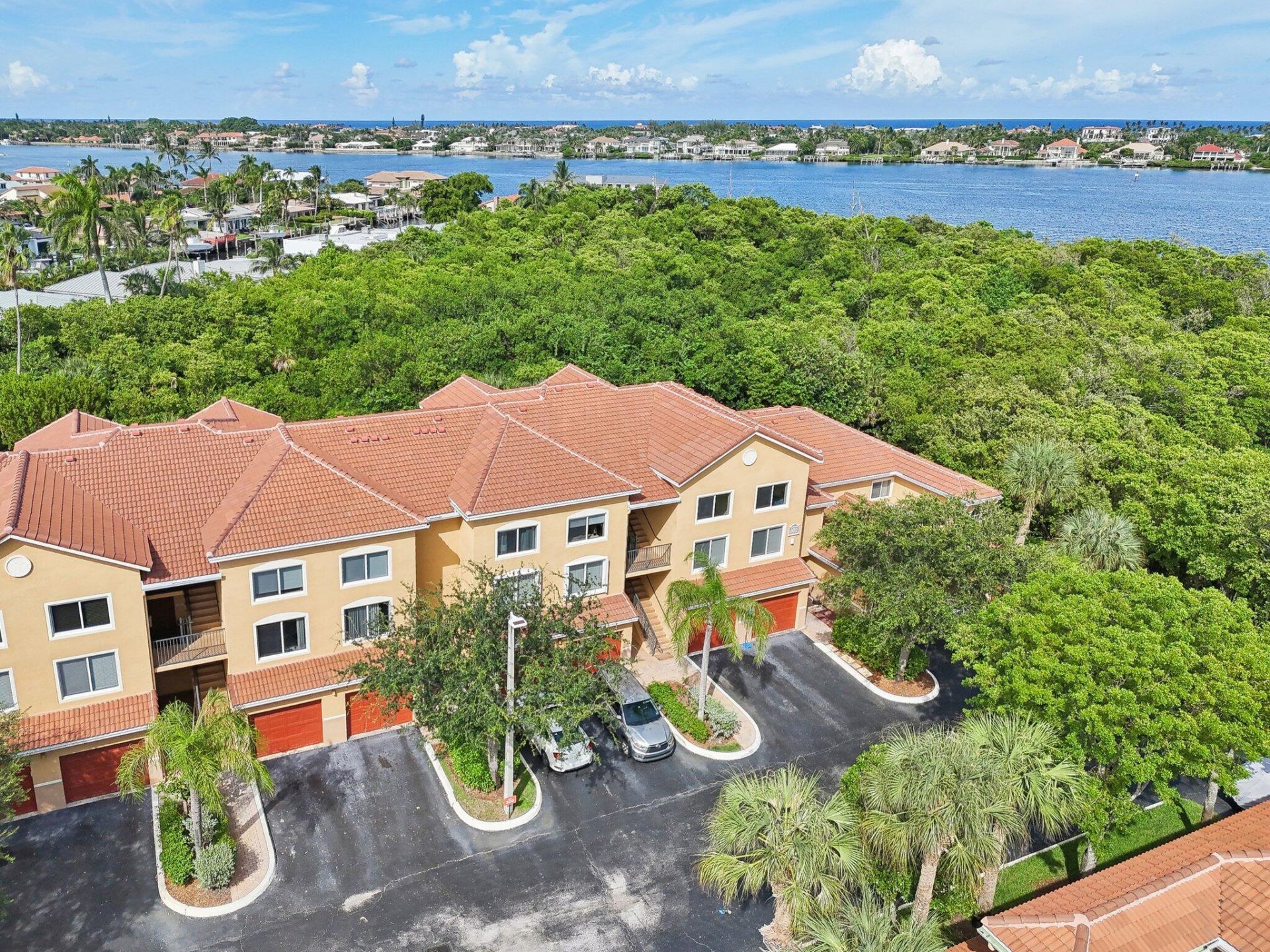 300 Scotia Drive, Unit 304, Hypoluxo, FL 33462 Photo