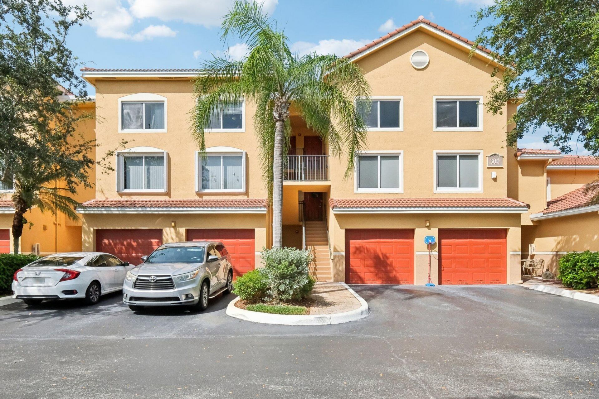 300 Scotia Drive, Unit 304, Hypoluxo, FL 33462 Photo