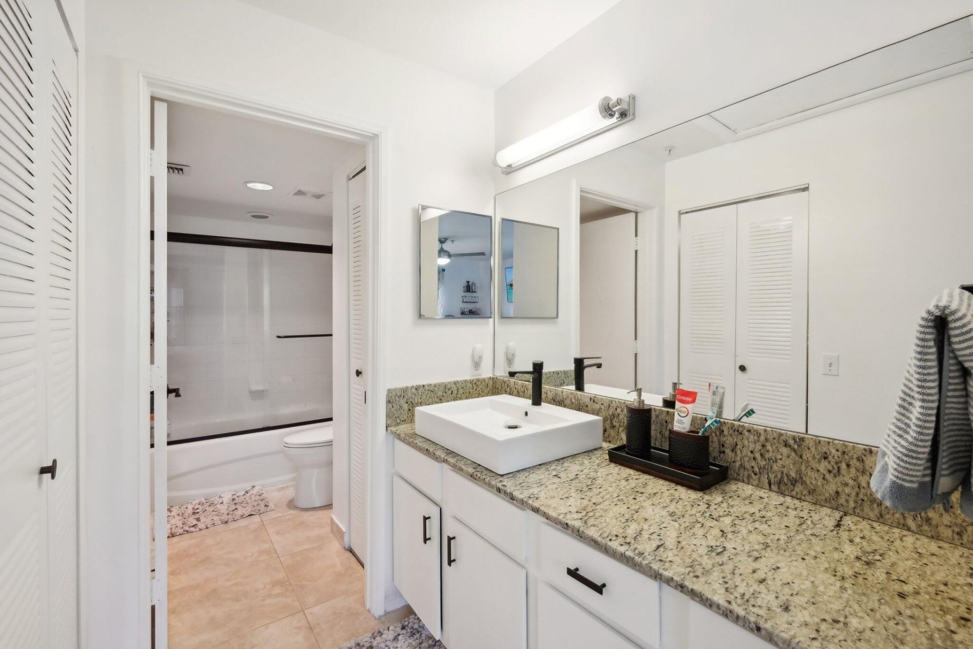 300 Scotia Drive, Unit 304, Hypoluxo, FL 33462 Photo