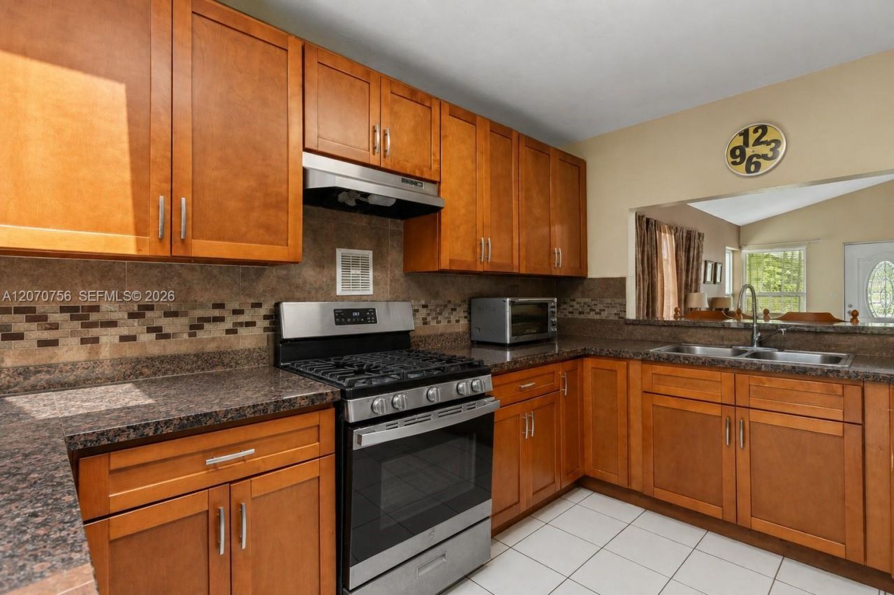 12021 SW 209th St, Miami, FL 33177 Photo
