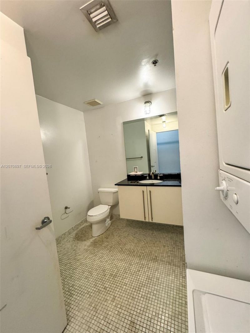 8101 Biscayne Blvd , Unit R-411, Miami, FL 33138 Photo