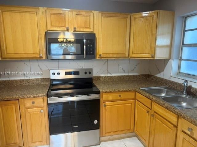 2571 NW 5th St, Pompano Beach, FL 33069 Photo