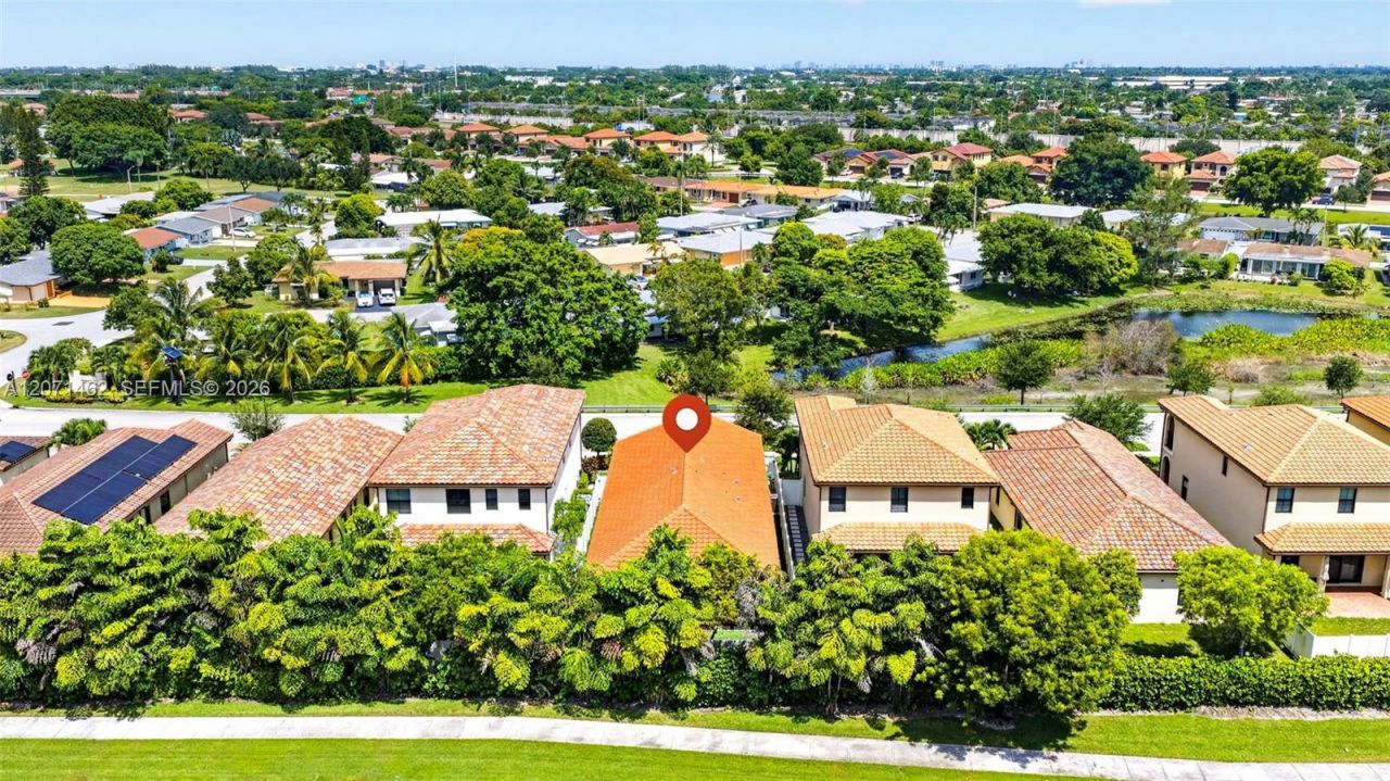 4917 NW 51st Ter, Tamarac, FL 33319 Photo