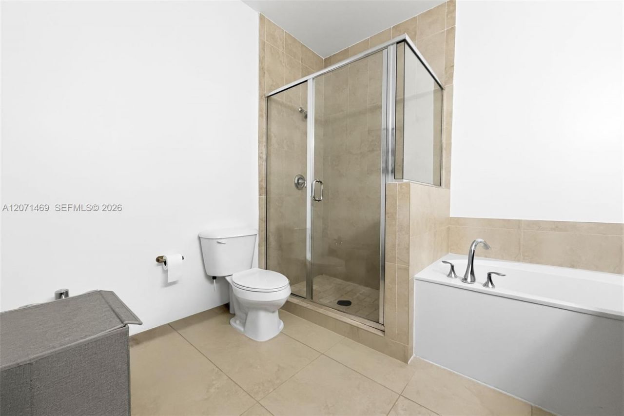7042 NW 103rd Path , Doral, FL 33178 Photo