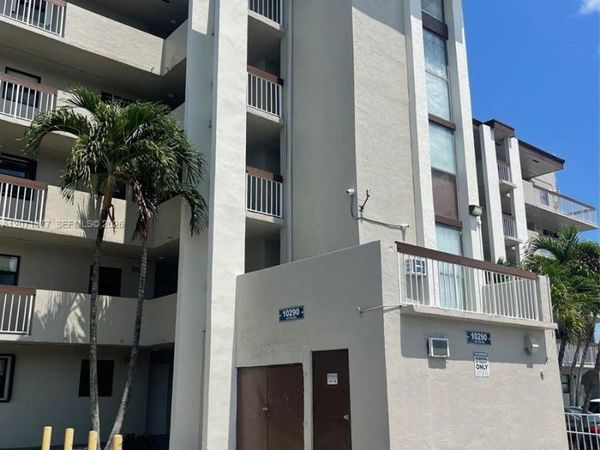 10290 NW 9th St Cir , Unit 113, Miami, FL 33172
