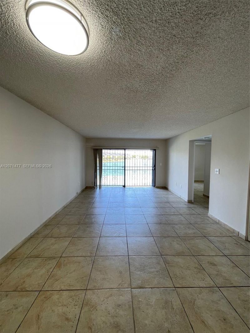 10290 NW 9th St Cir , Unit 113, Miami, FL 33172 Photo