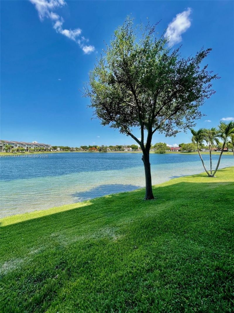 10290 NW 9th St Cir , Unit 113, Miami, FL 33172 Photo