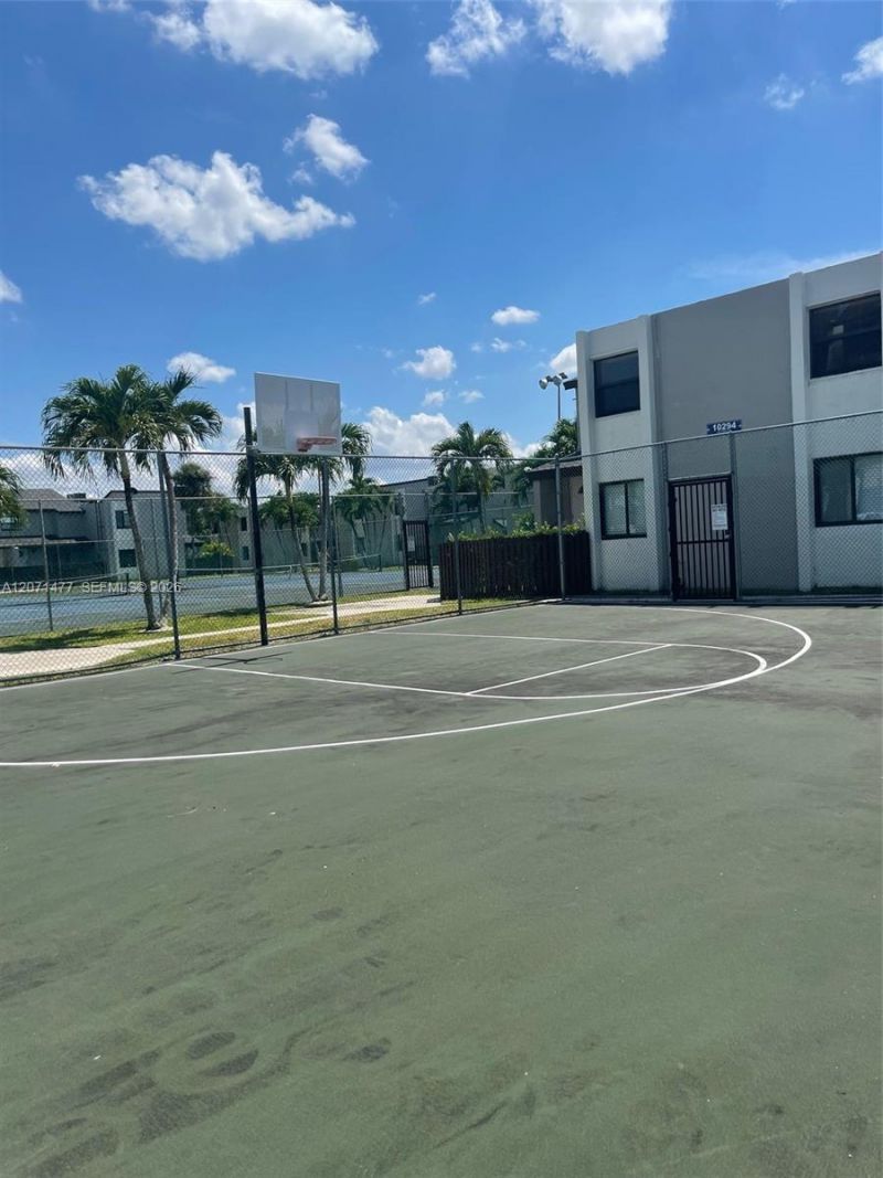 10290 NW 9th St Cir , Unit 113, Miami, FL 33172 Photo