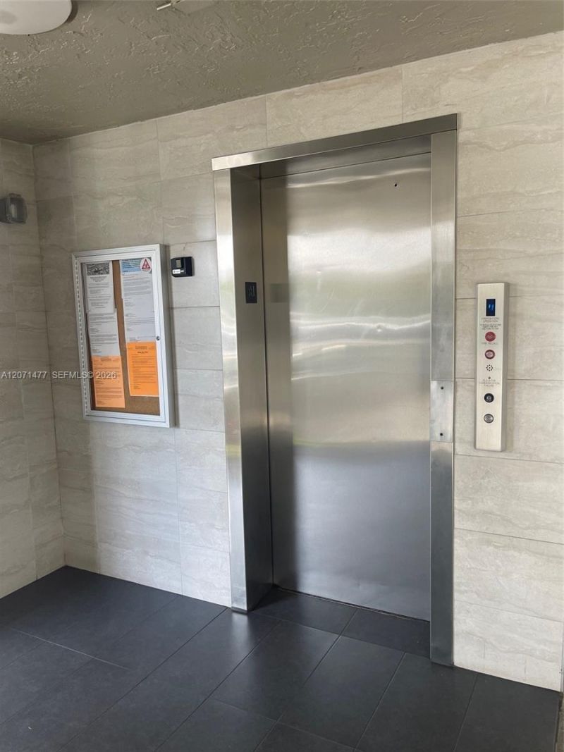 10290 NW 9th St Cir , Unit 113, Miami, FL 33172 Photo