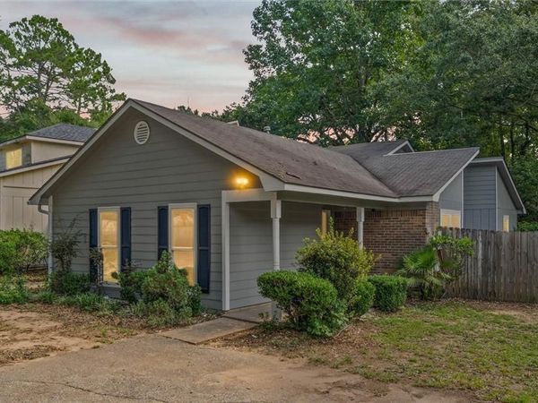 1805 Spring Brook Court, Mobile, AL 36609