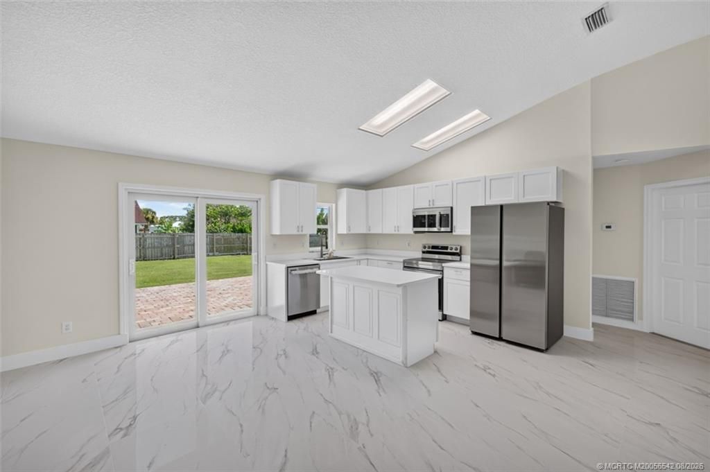 2470 SE Toledo Avenue , River Park, FL 34952 Photo