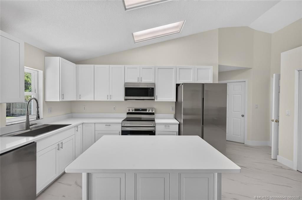 2470 SE Toledo Avenue , River Park, FL 34952 Photo