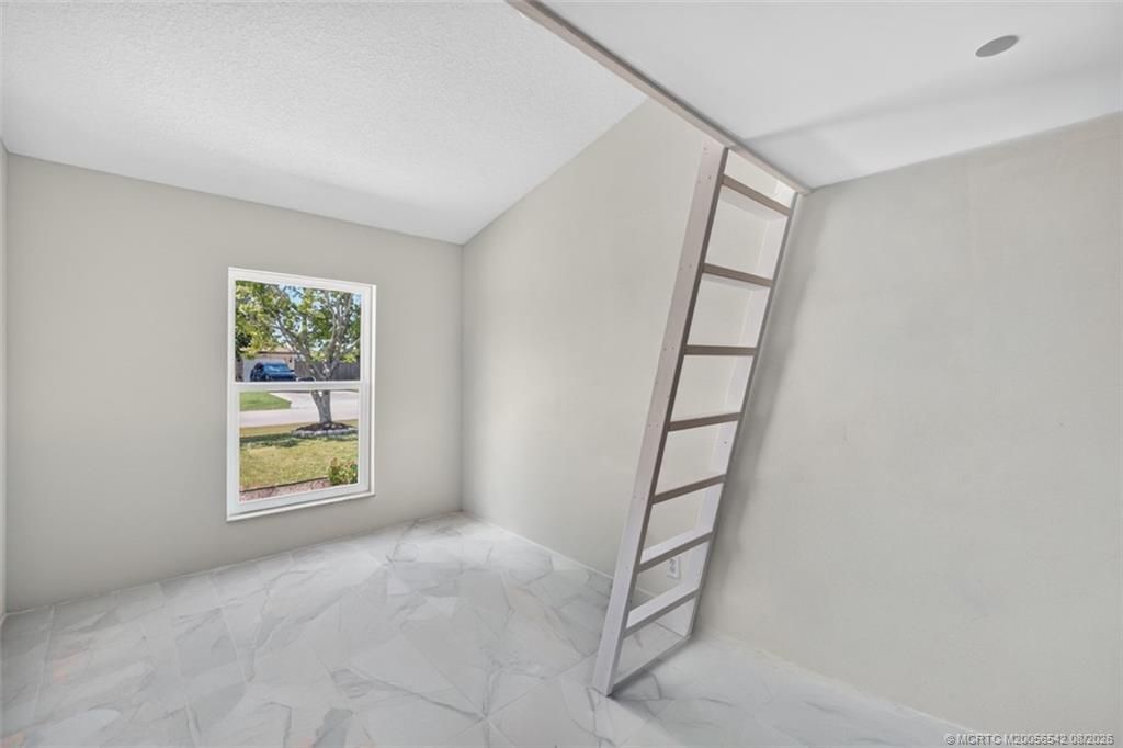 2470 SE Toledo Avenue , River Park, FL 34952 Photo